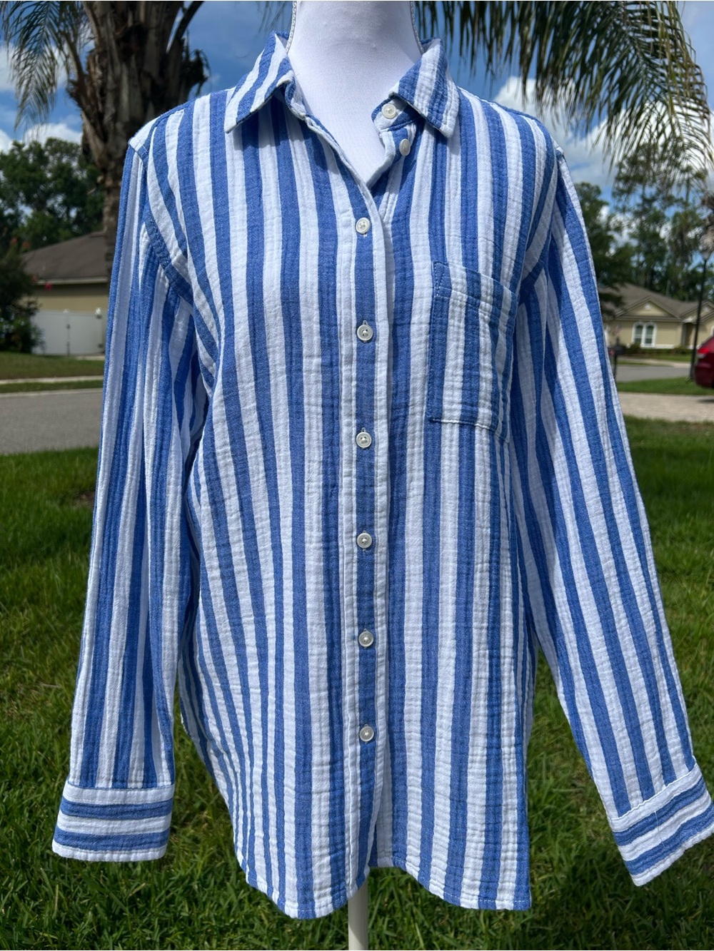 NWT🌷J. Crew Blue and White Striped Button-Down Shirt